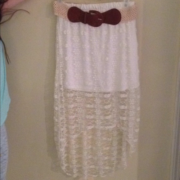 Cream lace skirt with a unique brown belt - Picture 3 of 3